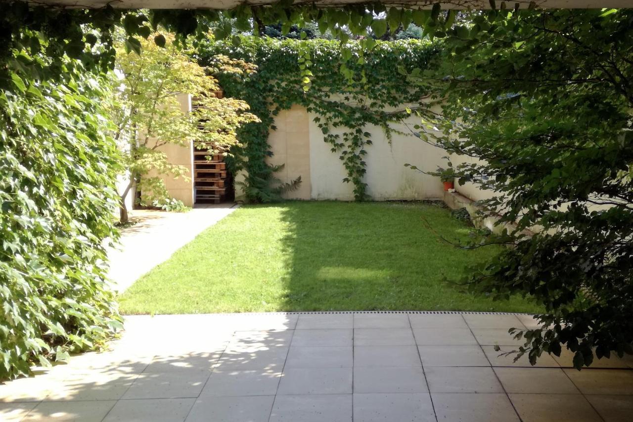 Apartment With Garden In City Center Krakow Bagian luar foto